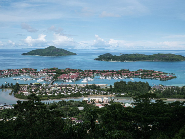 Quốc đảo Seychelles mở cửa đón du khách quốc tế giữa đại dịch